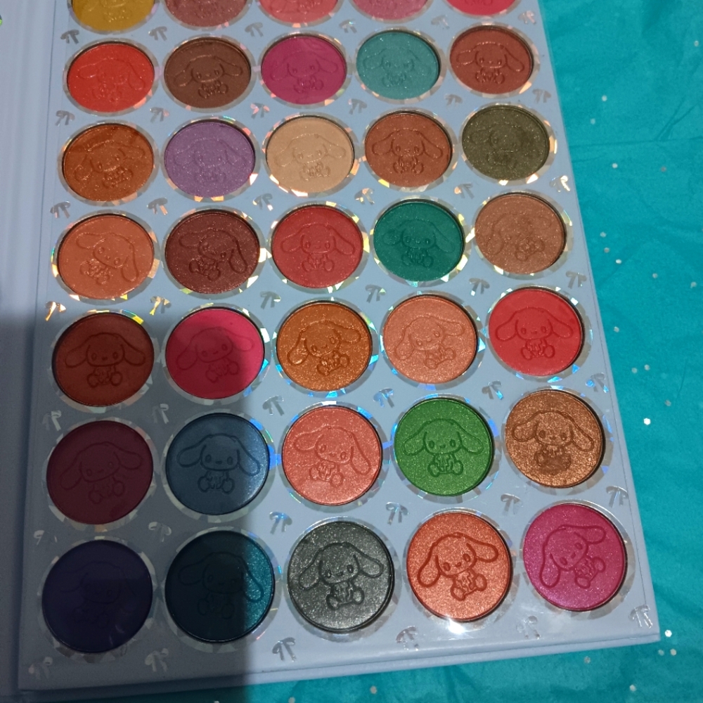 Eye shadow